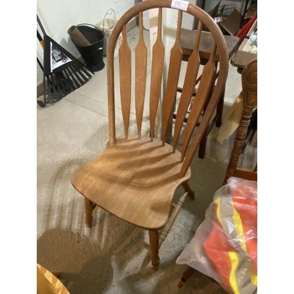 WOODEN CHAIR