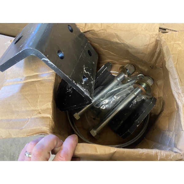 HEAVY BRACKETS WITH HARDWARE