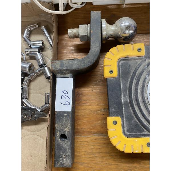 TRAILER HITCH WITH 1-7/8 INCH BALL