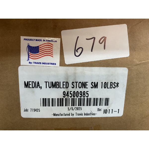 30LBS OF DECORATIVE STONES