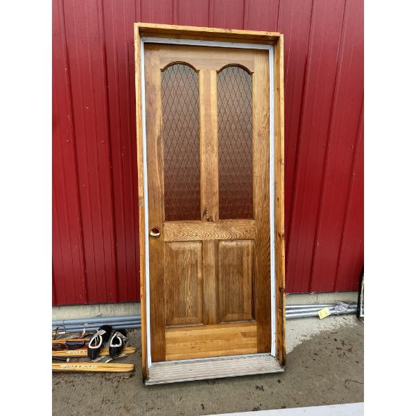 EXTERIOR DOOR 36 X 84 IN