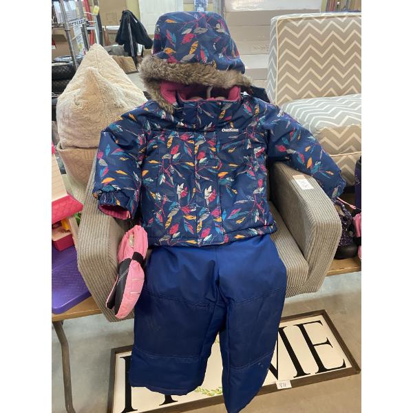 OSHKOSH SIZE 2 SNOWSUIT 