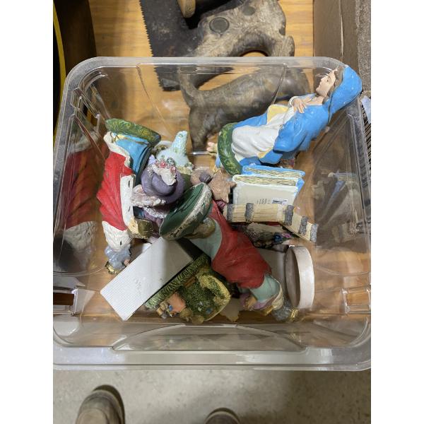 BOX LOT OF SMALL FIGURINES 
