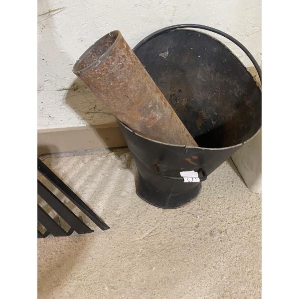 PAIL AND A FEW D LINKS 