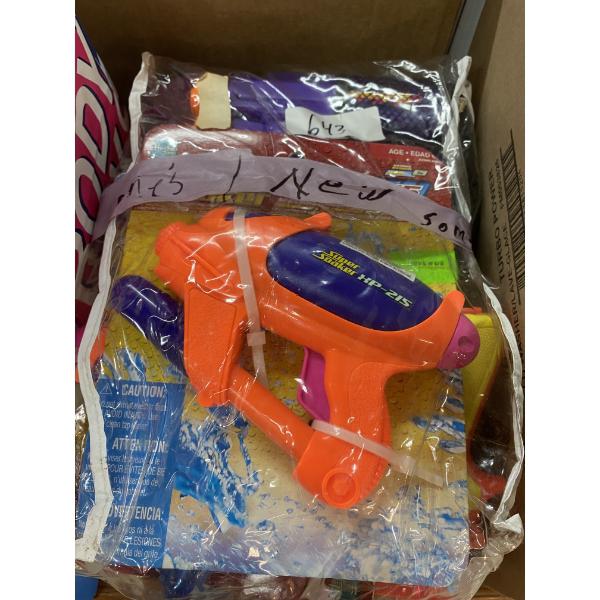 BAG OF NEW SQUIRT GUNS
