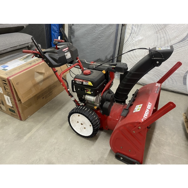 TROY BILT 28 INCH SNOWBLOWER 