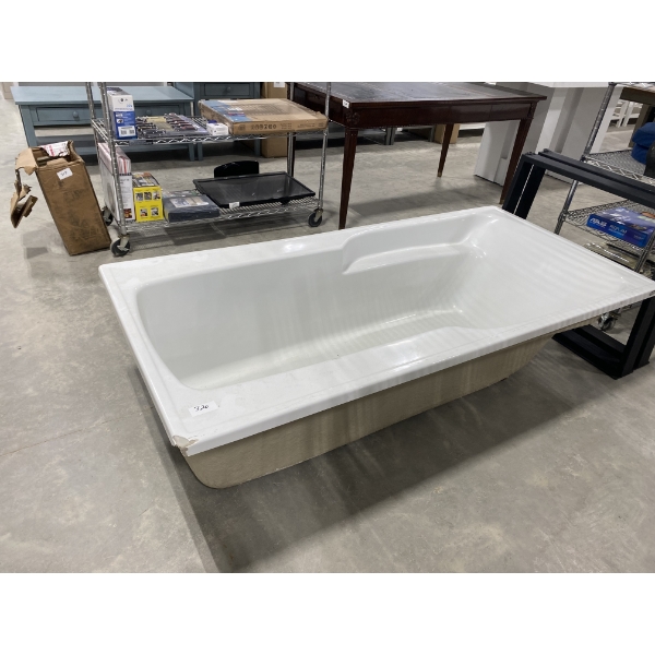72IN X 34IN USED BATH TUB- HS CHIP ON CORNER