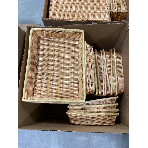 APPROX. 32 BASKETS