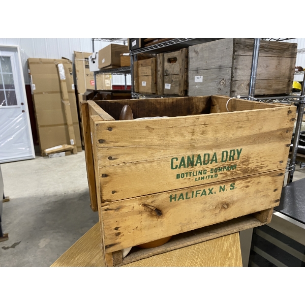 WOODEN BOX LOT OF ASSORTED GLASS