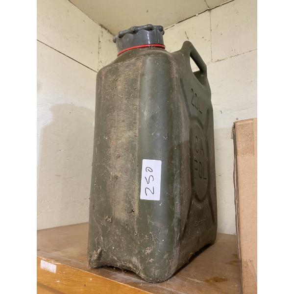 PLASTIC 20 L ARMY GAS CAN