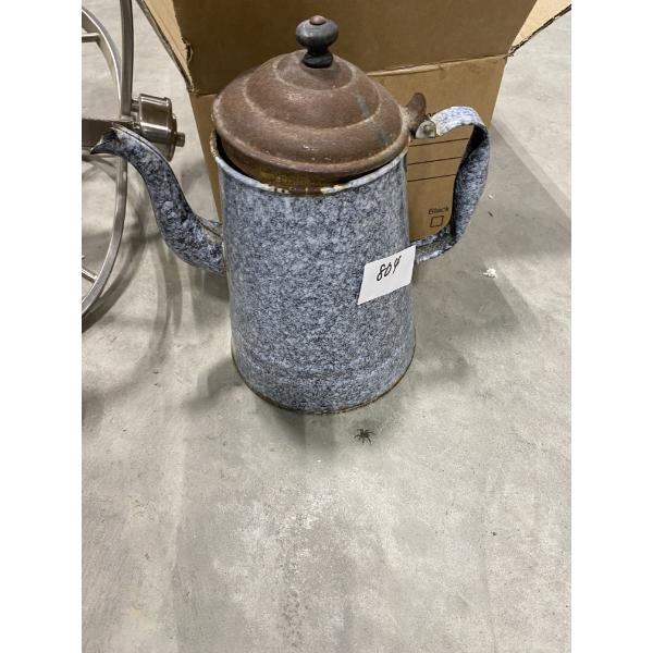 COLLECTIBLE KETTLE 