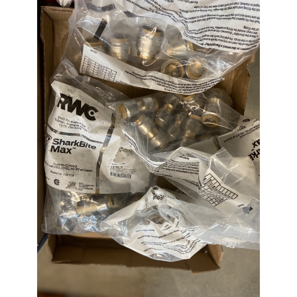 BOX OF 1/2 INCH PEX CONNECTORS