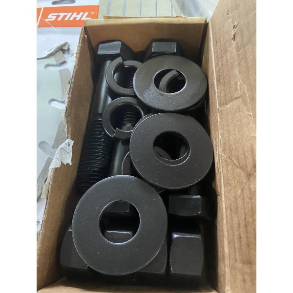 4 OF 5 INCH BOLTS FOR ROUGE WORKOUT MACHINE