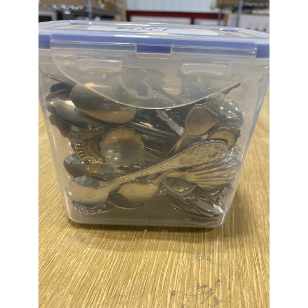APPROX 40 SMALL COLLECTABLE SPOONS
