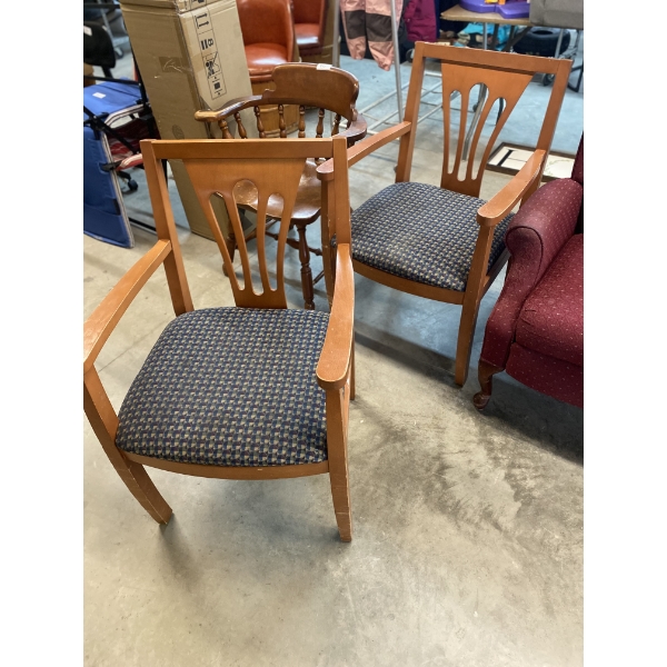2 CHAIRS