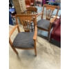 Image 1 : 2 CHAIRS