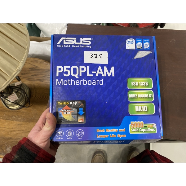 COMPUTER MOTHERBOARD