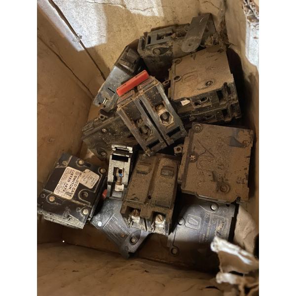 BOX OF ASSORTED BREAKER SWITCHES