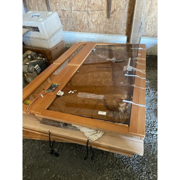 INDOOR SAUNA -UNSURE IF COMPLETE- MOST LOOKS THERE