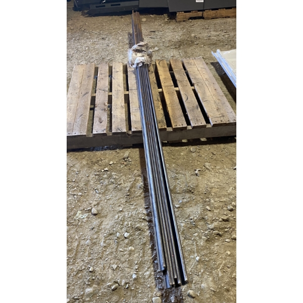 6 PCS OF HEAVY ANGLE STEEL - 10FT LONG 