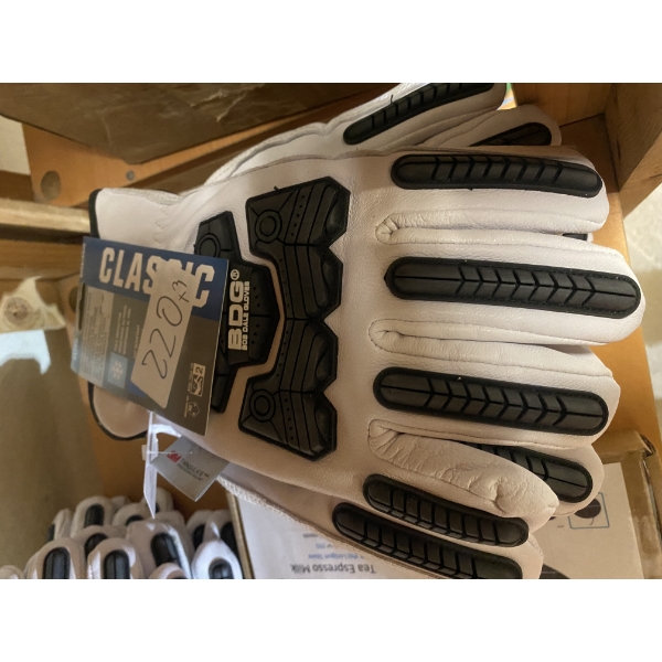 3 PAIR OF SIZE XL WORK GLOVES