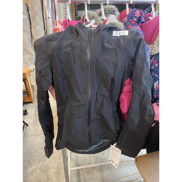 LULULEMON SIZE S JACKET