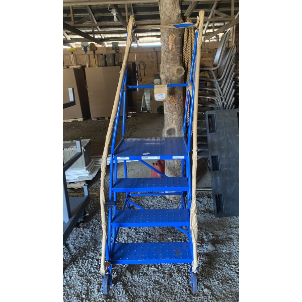 SET OF 4FT STEEL STEPS- TOP RAIL BENT BUT COULD EASILY BE STRAIGHTENED 