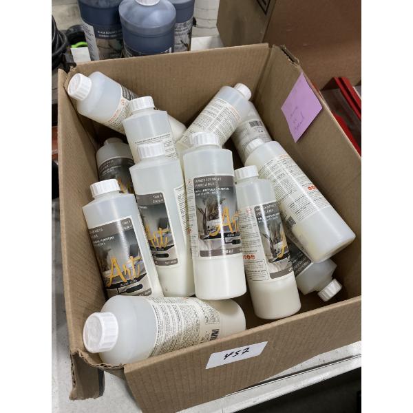 BOX OF 12 BOTTLES OF WHITE WALL VARNISH FOR CONCRETE WALLS 