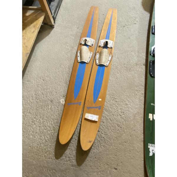 PAIR OF WATER SKIS