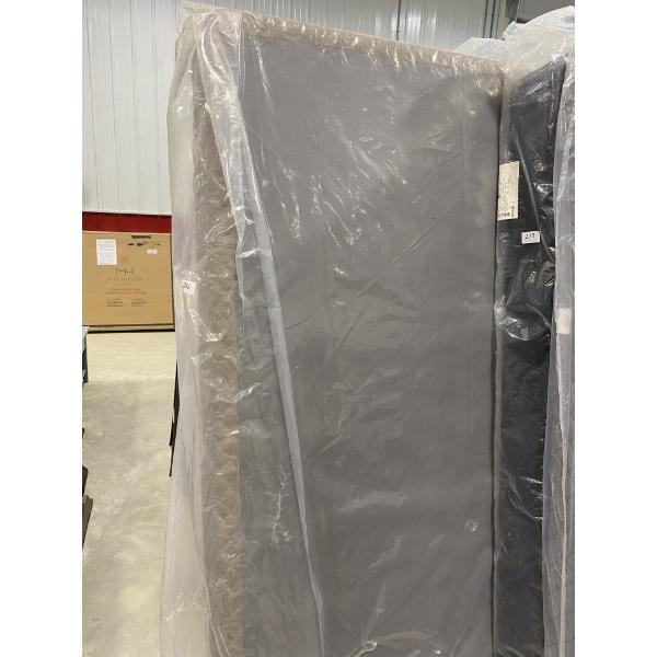 QUEEN SIZE BOX SPRING