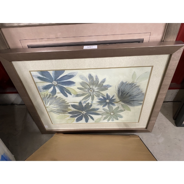 PICTURE - 32 X 26 IN