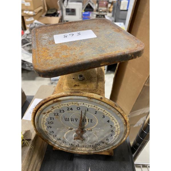 ANTIQUE SCALE