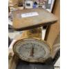 Image 1 : ANTIQUE SCALE