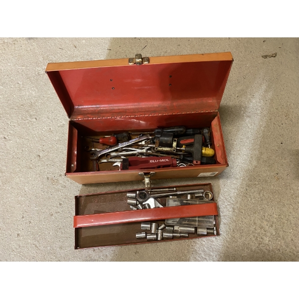 TOOL BOX WITH SOME TOOLS