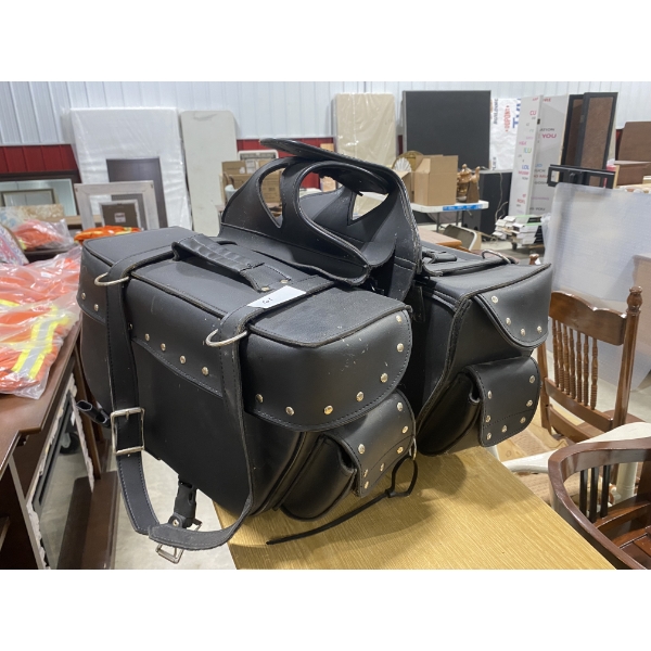 2 SADDLE BAGS