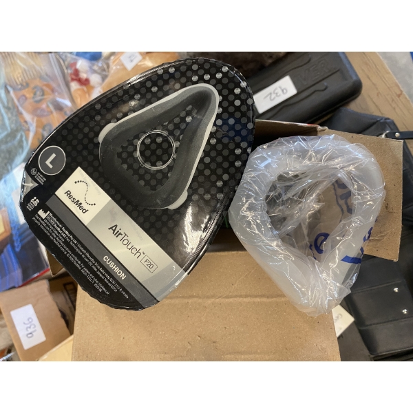 CPAP MASKS AND HEAD STRAP 