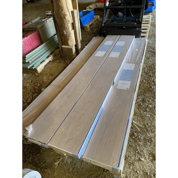 APROX 120 SQ FT OF LAMINATE FLOORING