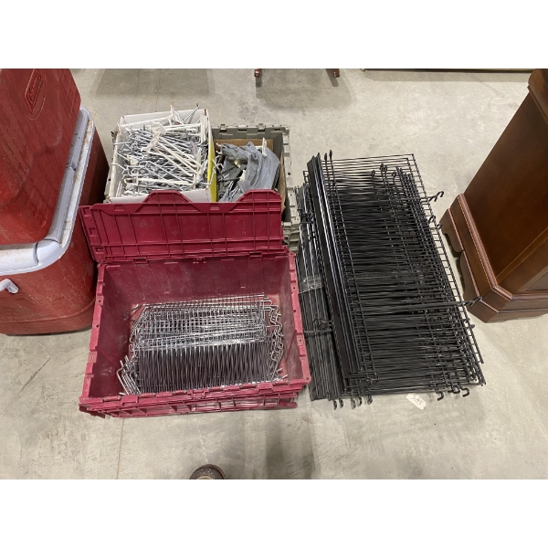 BOX OF PEG BOARD PEGS AND RACKING