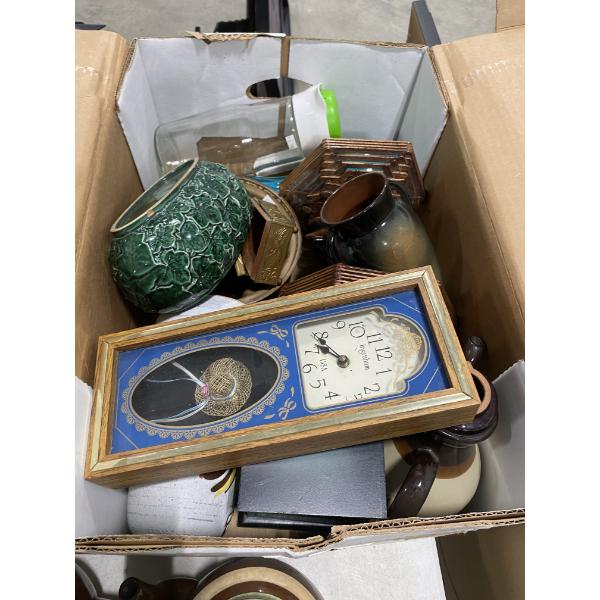 BOX LOT OF ASSORTED GLASS