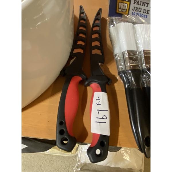 2 FILLET KNIVES