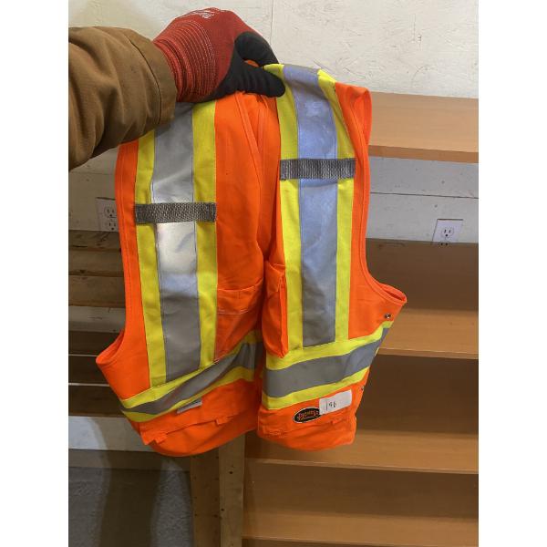 REFLECTIVE VEST