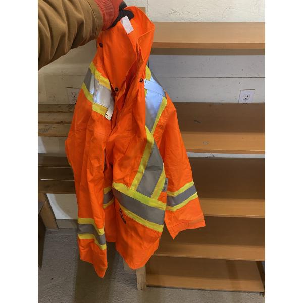 SIZE M REFLECTIVE WIND BREAKER COAT