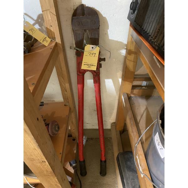 PAIR OF BOLT CUTTERS