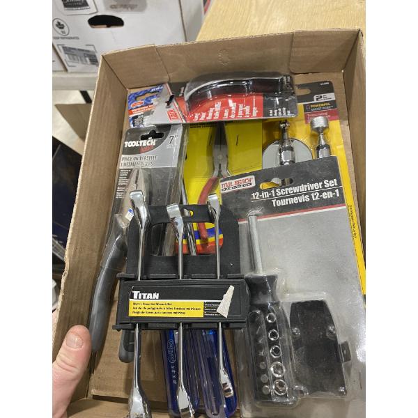BOX LOT OF ASSORTED TOOLS 