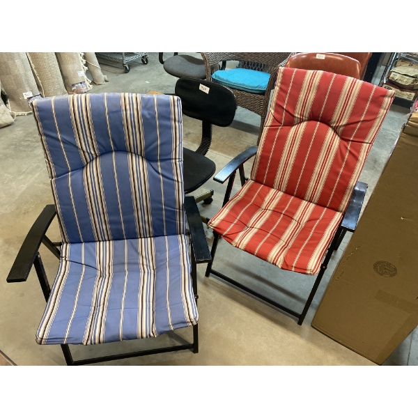 2 LAWN CHAIRS 