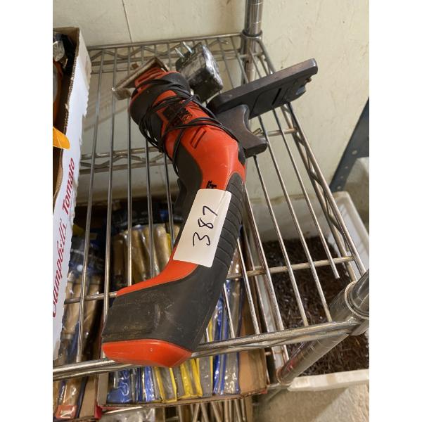 BLACK & DECKER MINI SAWSALL WITH CHARGER