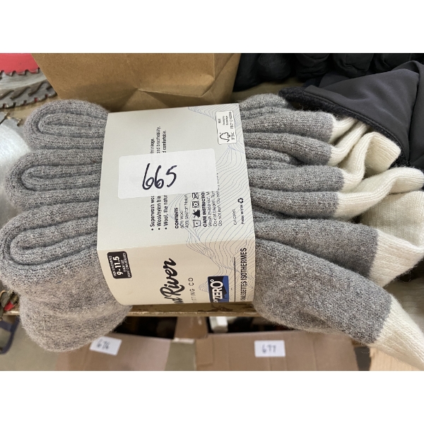 3 PAIR OF THERMAL SOCKS