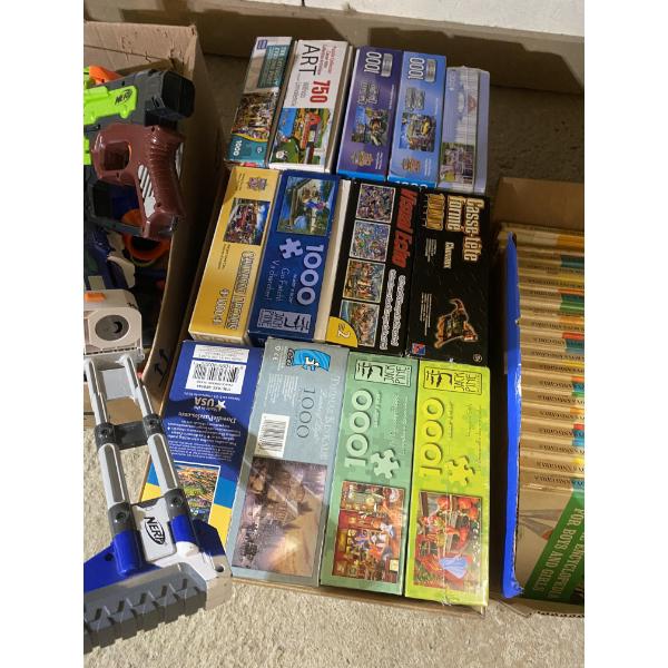 BOX LOT OF ASSORTED PUZZLES