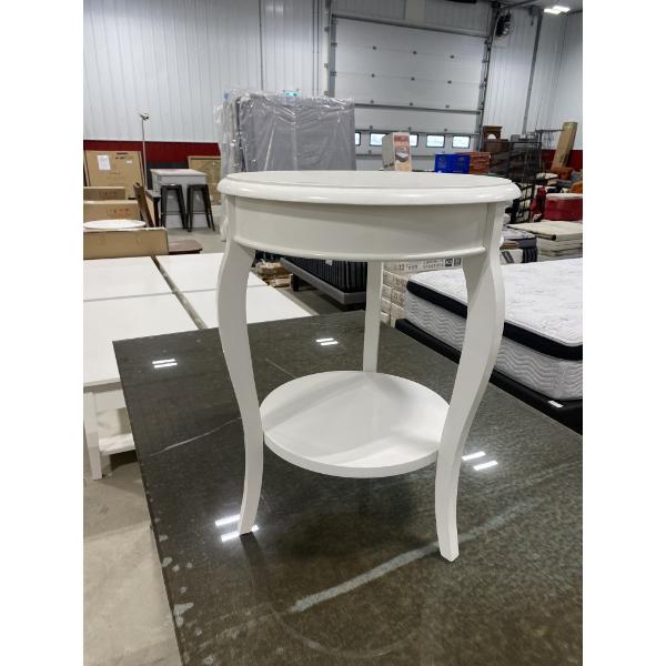 CIRCULAR END STAND- HAS HAIRLINE CRACK