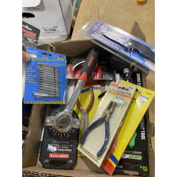 BOX LOT OF ASSORTED TOOLS 